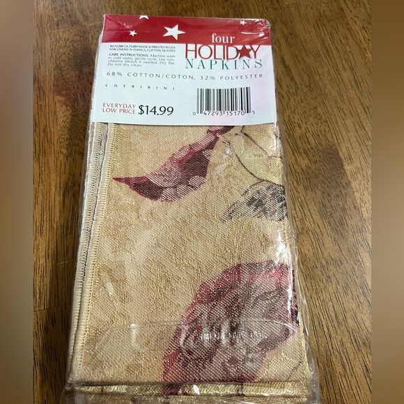 Linens and Things Holiday Cloth Napkin “Cherubini” Cherubs Floral - Set of Four - Picture 2 of 2